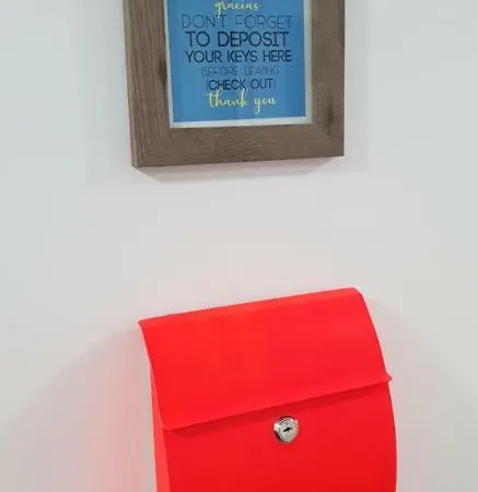 La Estrella Πανσιόν *